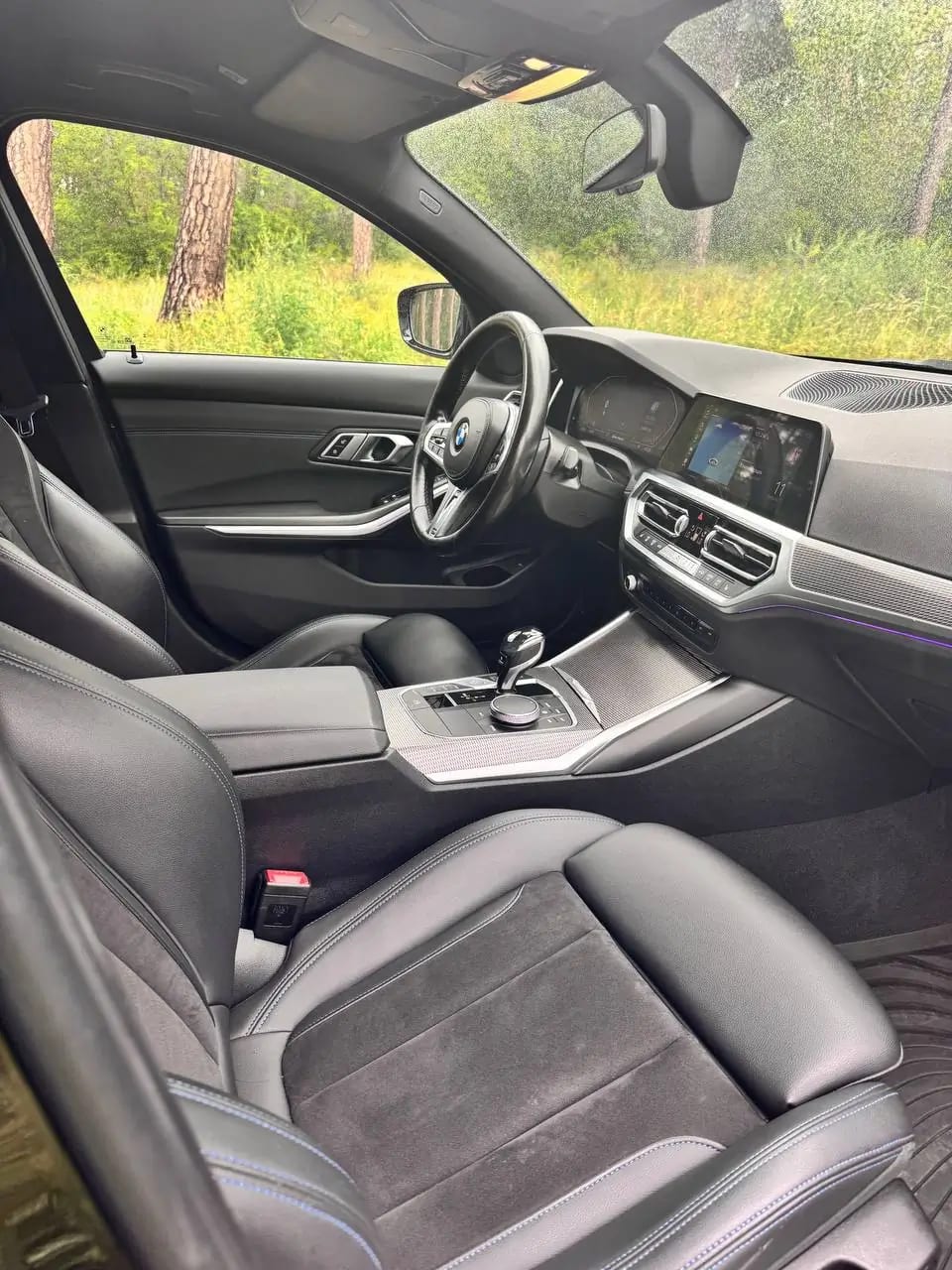 Передние сиденья BMW 3 Series 2021 года