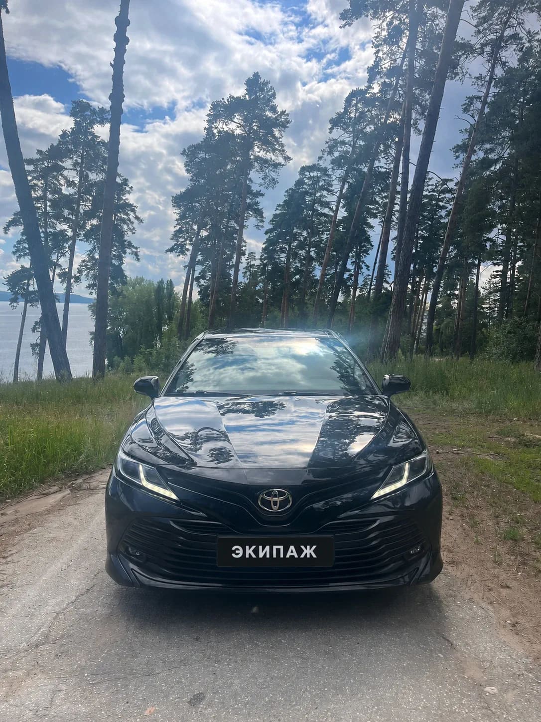 Toyota Camry 2022 года для аренды в ЭкипажАвто